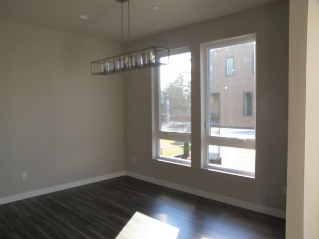 Photo - 729 112th St SW