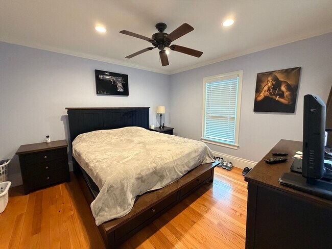 Photo - 341 Linwood Ave Unit 2