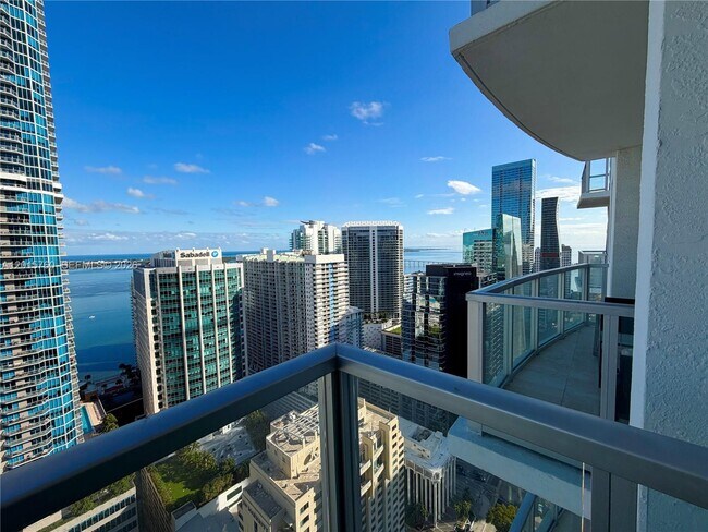 Building Photo - 1060 Brickell Ave Unit 4003
