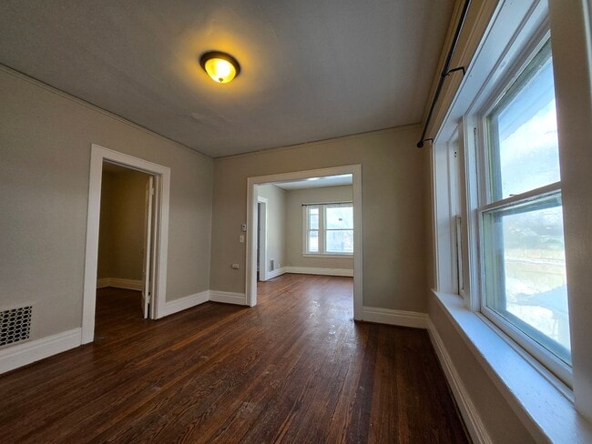 Building Photo - Tickle Realty, LLC Unit C