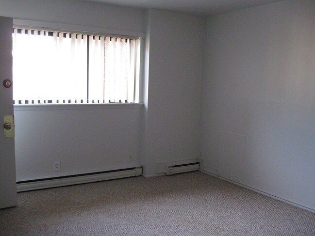 Photo - Maple Square Apartments