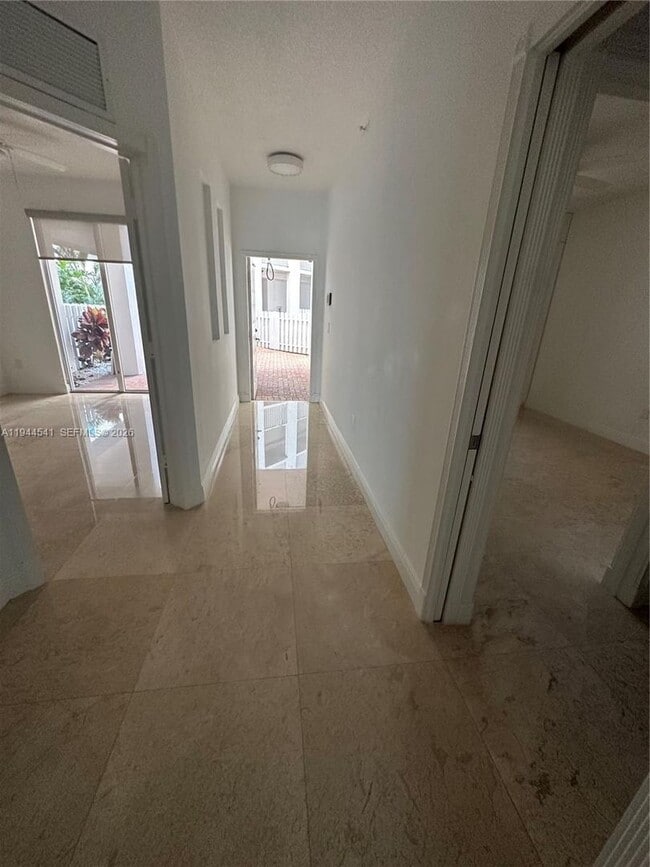 Photo - 10730 NW 66th St