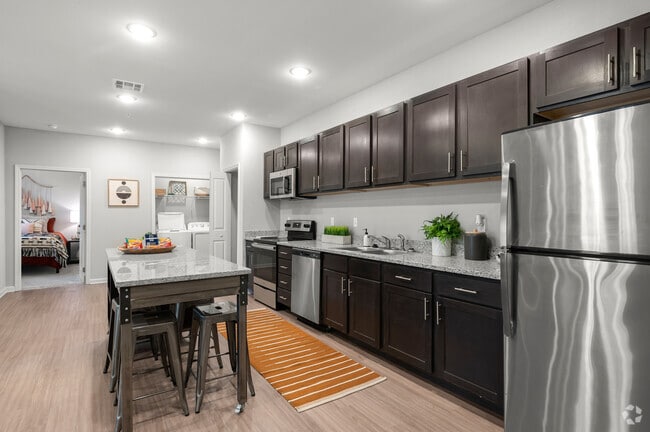 3BR, 3BA - 1,344SF