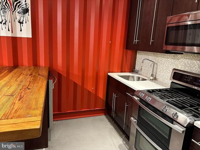 Photo - 314 Brown St Unit B1