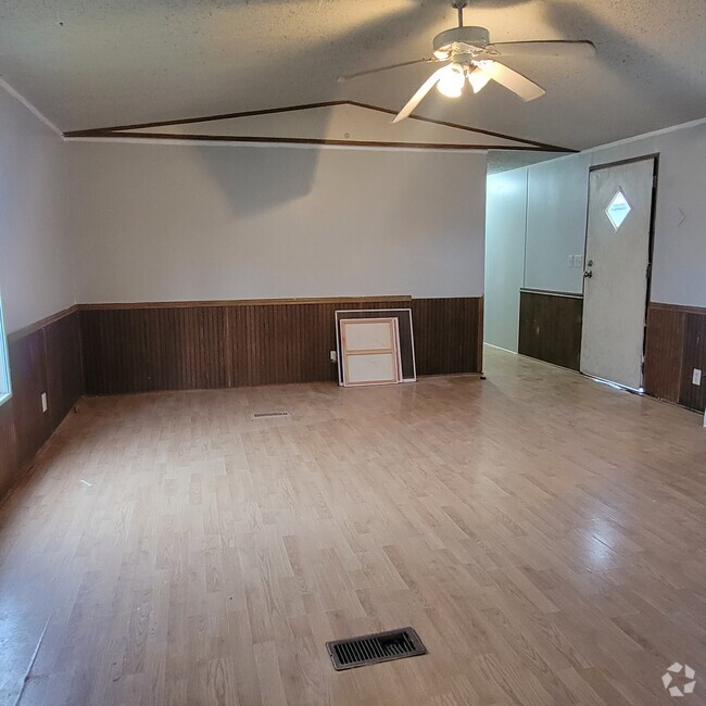 Building Photo - White Oak Properties Rental