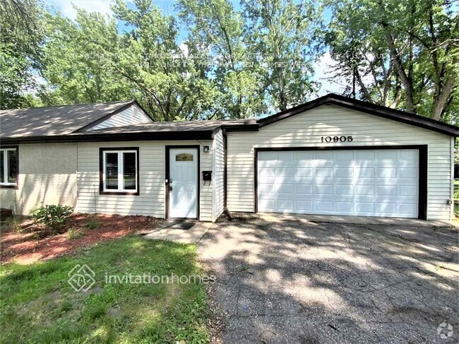 Building Photo - 10905 Irwin Ave S Rental
