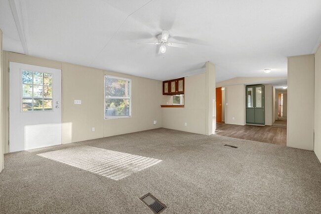 Photo - 1845 Evans Rd