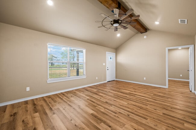 Photo - 4008 East F M 1729