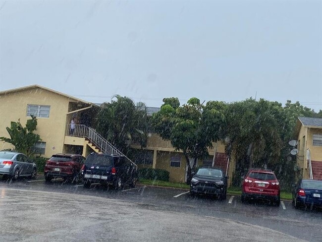 Building Photo - 477 Sunshine Dr Unit B5 Rental