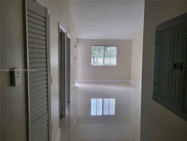 Photo - 2701 SE 12th Rd Unit 202