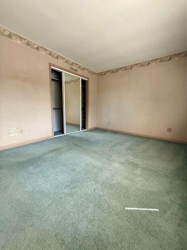 Photo - 1BR/1BA Condo in Greenbrier Unit 14