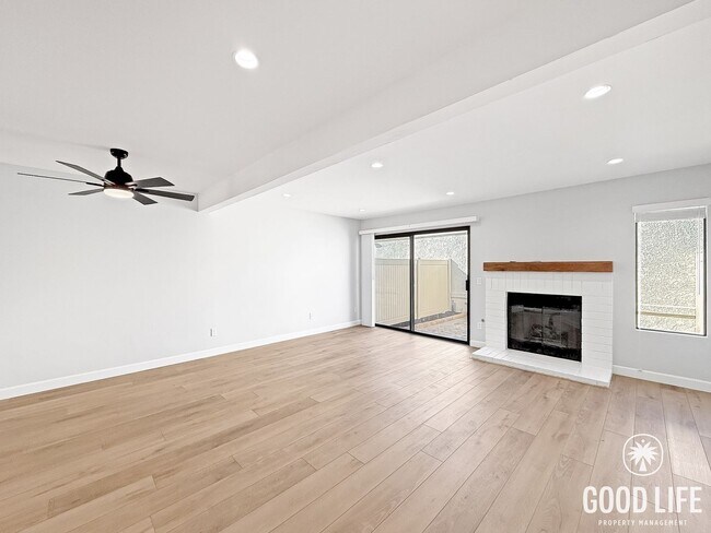 Photo - Stunning 2B/2.5BA Condo in Carlsbad For Lease!