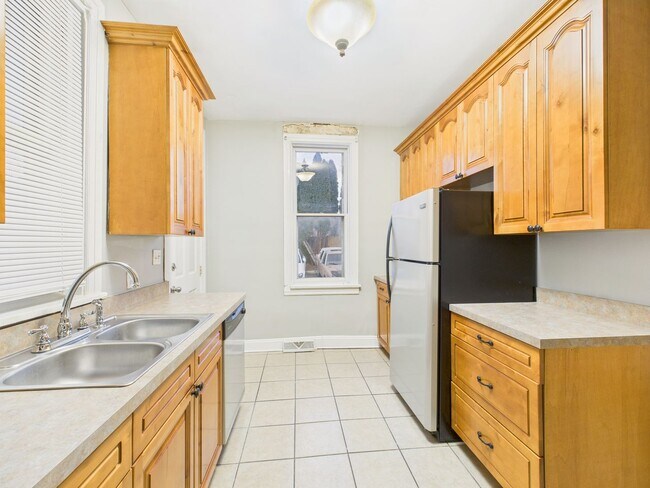 Photo - 3 Bedroom Single Family Home on Delaware St.