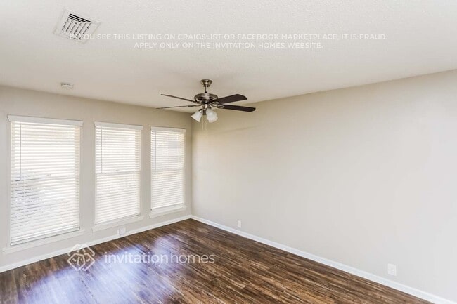 Photo - 1765 Brown