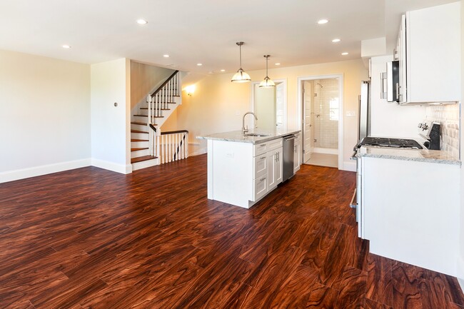 Photo - 1906 Washington St Condo