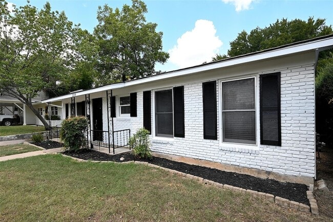 Photo - 2110 Westover Rd