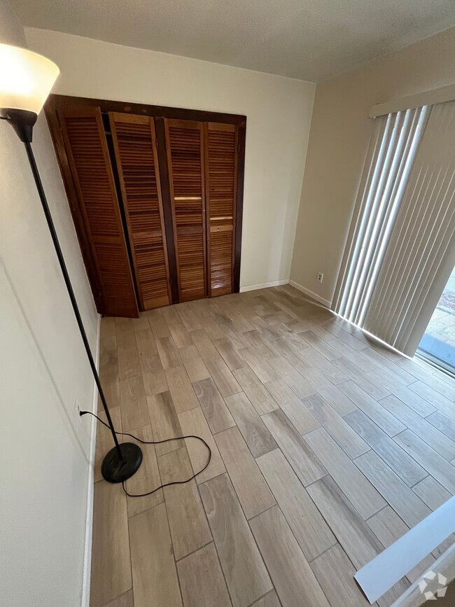 Building Photo - 7039 Casa Ln Unit C Rental