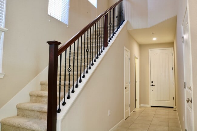 Photo - Beautiful home in Brentwood with SOLAR!