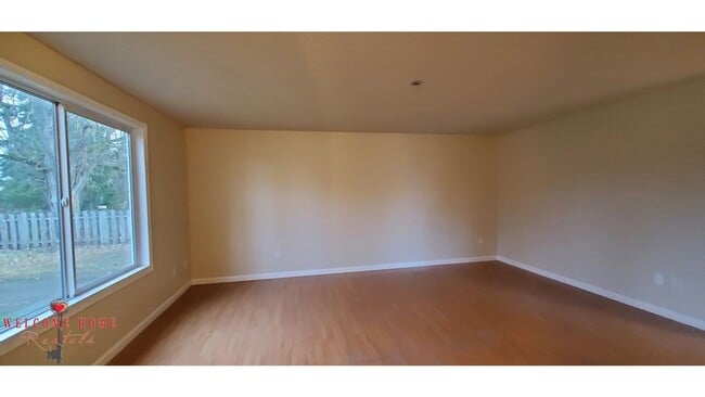 Photo - 10047 Grove Rd SE
