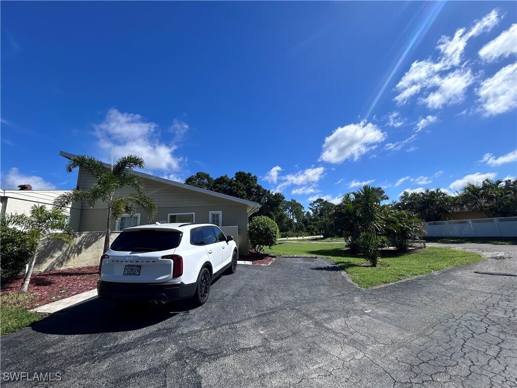 Photo - 730 111th Ave N