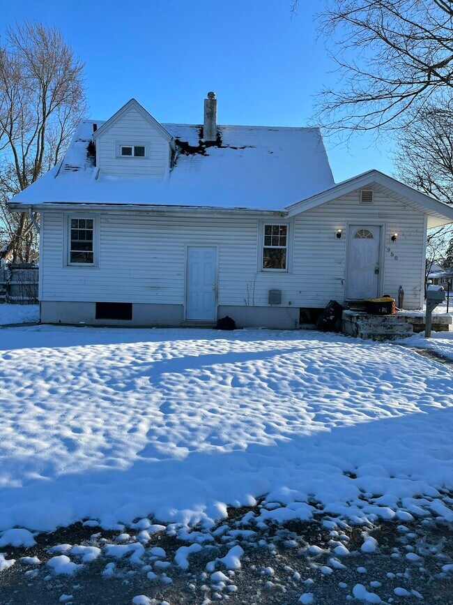 Photo - 950 East Dr House