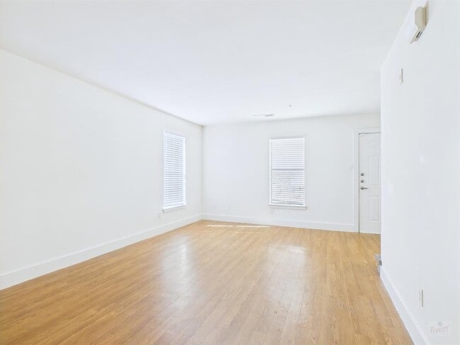 Building Photo - 711 W 32nd St Unit 151 Rental