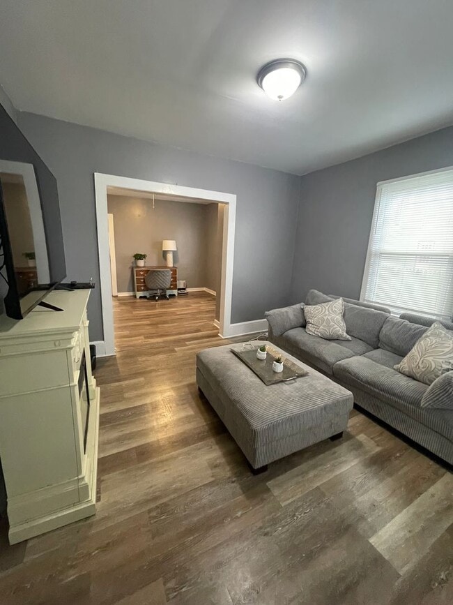 Photo - 7-9 King Street Unit 9