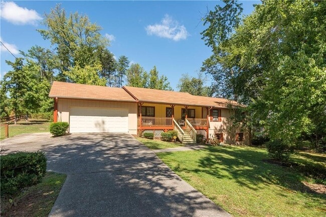 Building Photo - 2139 Groover Rd Rental