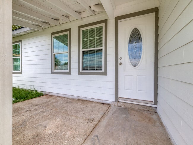 Photo - 411 Gober St