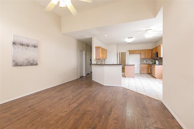 Photo - 206 Howley Ct