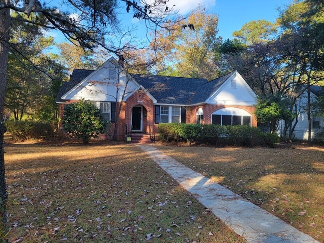 Building Photo - 3 Bedroom 1.5 bath House Florence!