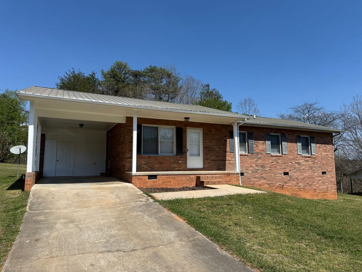 Photo - Charming 3BR Home in Peaceful Morganton Setting – Move-In Ready!