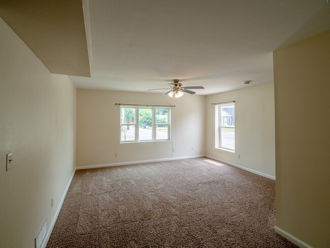 Photo - Cigar Shop-Lower Unidad Cigar Shop-Lower