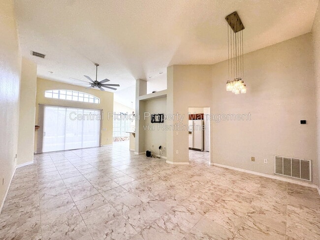 Photo - 140 Moss Ln