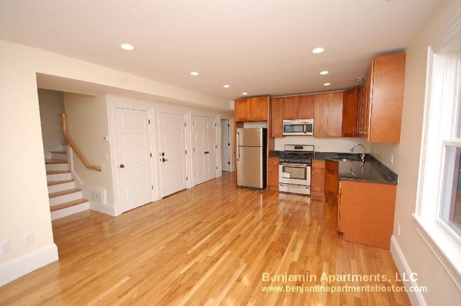 Photo - 84 Linden St Apartment Unit 1