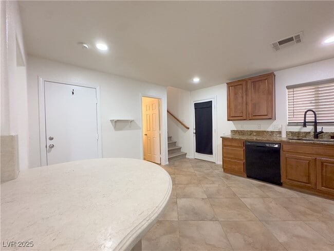 Photo - 6952 Graceful Cloud Ave