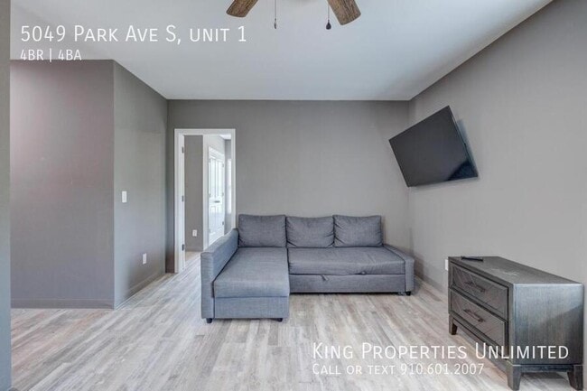 Photo - 5049 Park Ave