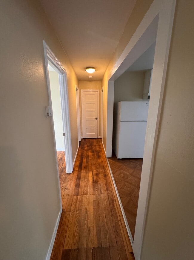Photo - 201 H St Unit B