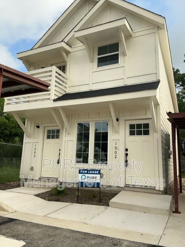 Building Photo - 2002 W 2nd St