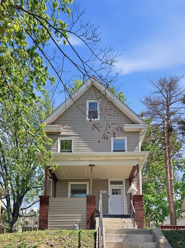 Building Photo - 332 Elm Rd