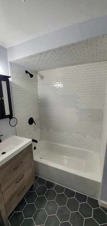 Photo - 195 Maverick St Unit 2L