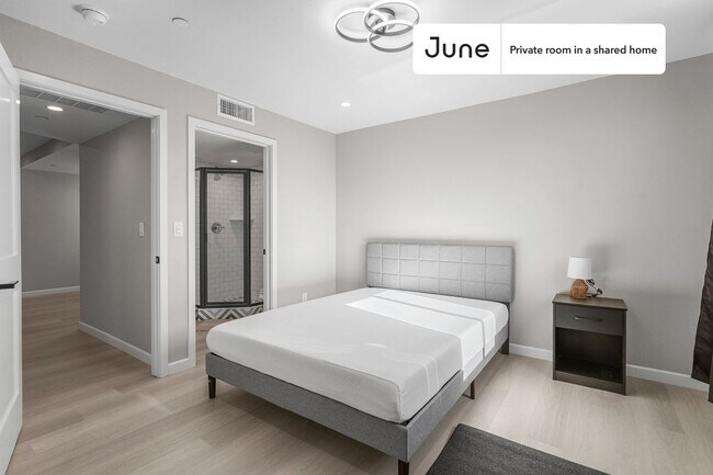 Room in Shared 5 bed/5 bath home in Boyle Heights