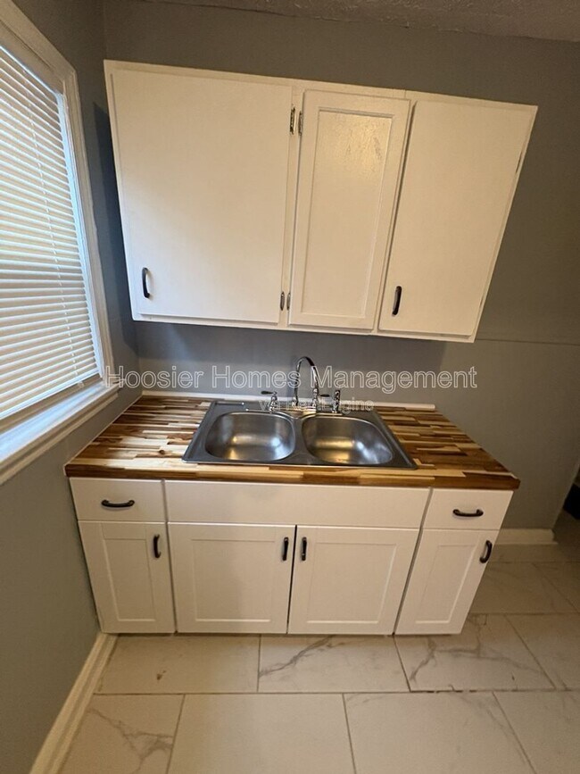 Photo - 1031 N Centennial St