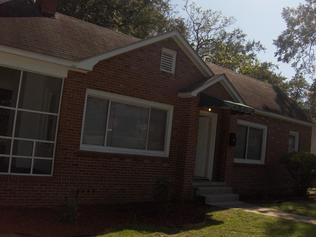 Building Photo - 2416 Amos St Rental