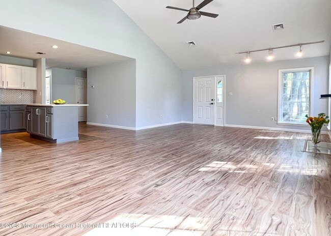 Photo - 159 Tanglewood Pl