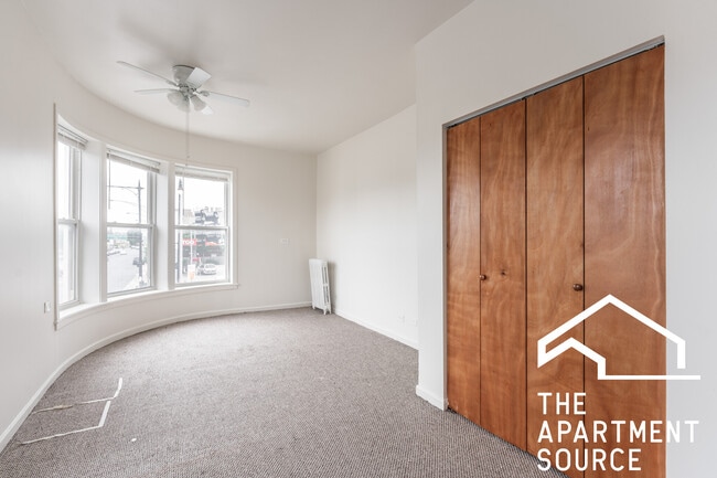 Building Photo - 3957 W Irving Park Rd Unit 201 Rental