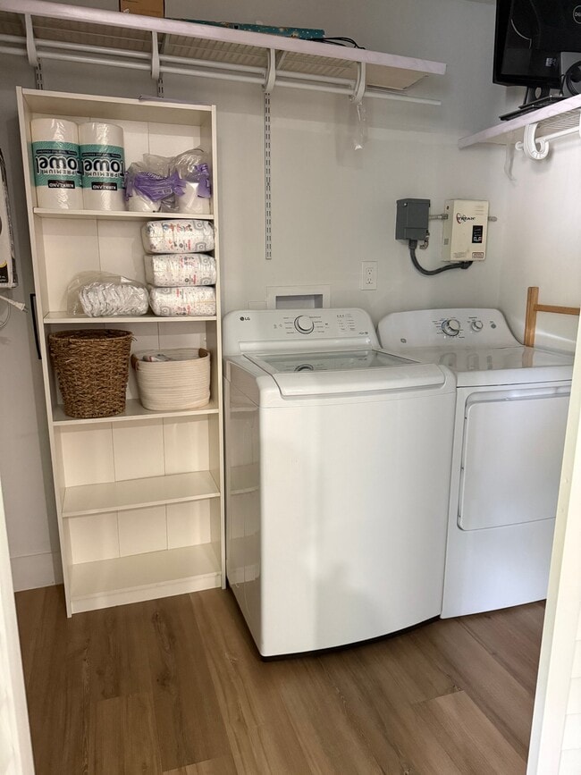 Photo - 3623 SW 15th St Unidad 3623 SW 15th St