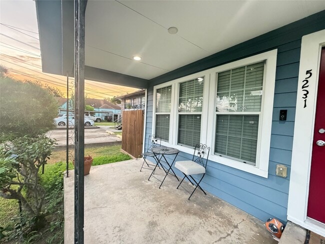 Photo - 5231 Leeland St