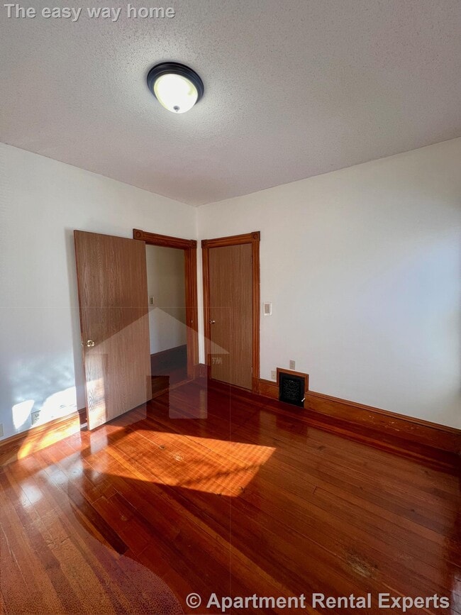 Photo - 22 Temple St Unit #2