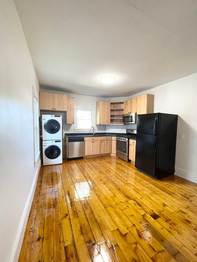 Photo - 105 Summer St Condo Unit 3